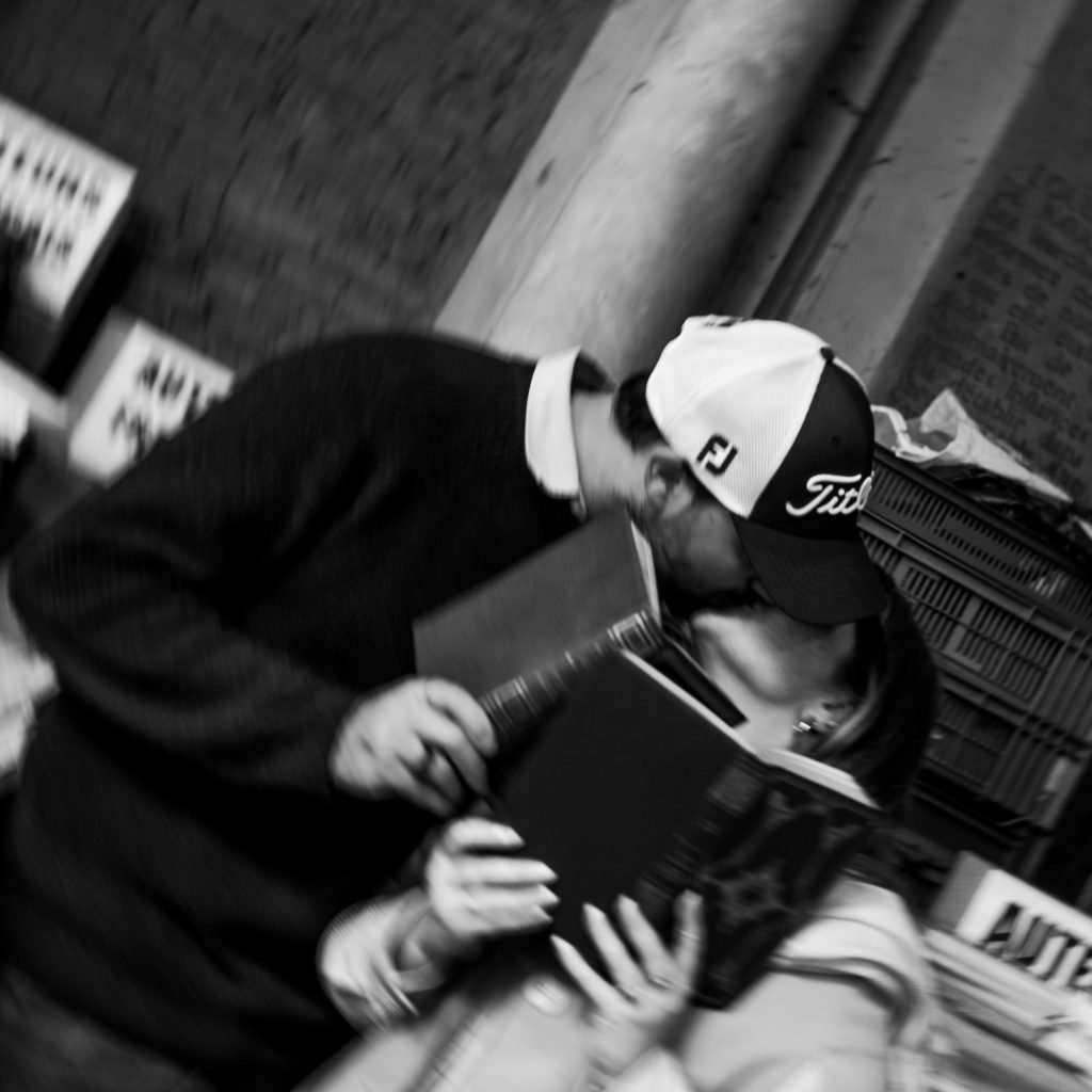 photo de couple au vieille bourse  à Lille