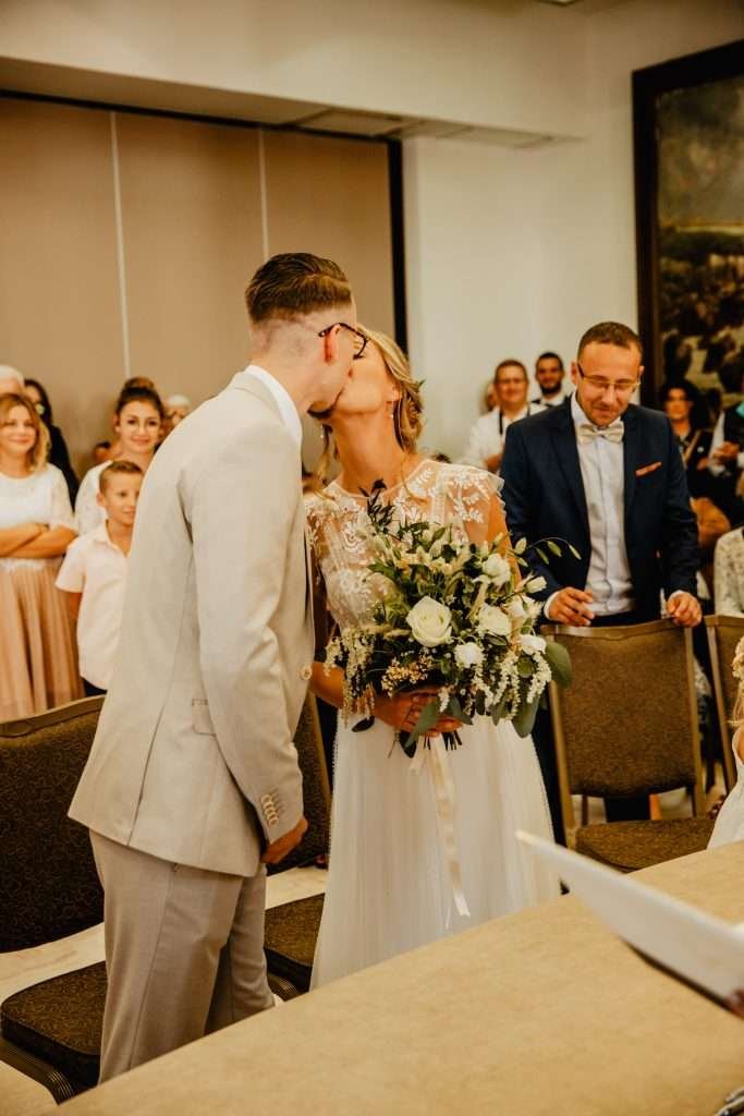 détails de la robe de mariage de Margot 