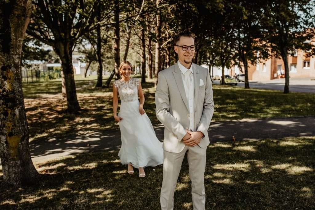 Mariage de Margot & Sébastien à La Maloterie - first look au moulin d'étaples