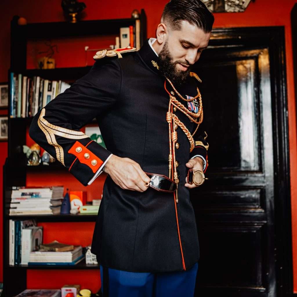 détail de Thomas à ses préparatifs à le Manoir le Louis XXI