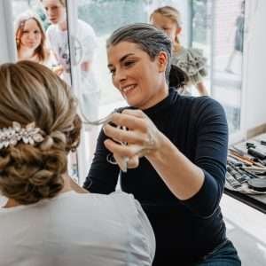 photo des préparatifs de la mariée dans une maison familiale dans l'Avesnois